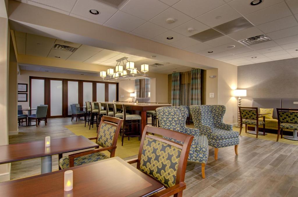 Hampton Inn Boston - Westborough Main image 2